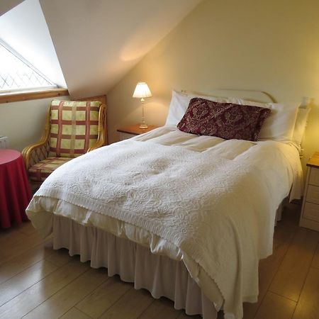 Grey Gables B&B 恩尼斯 外观 照片