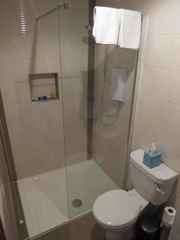 Grey Gables B&B 恩尼斯 外观 照片