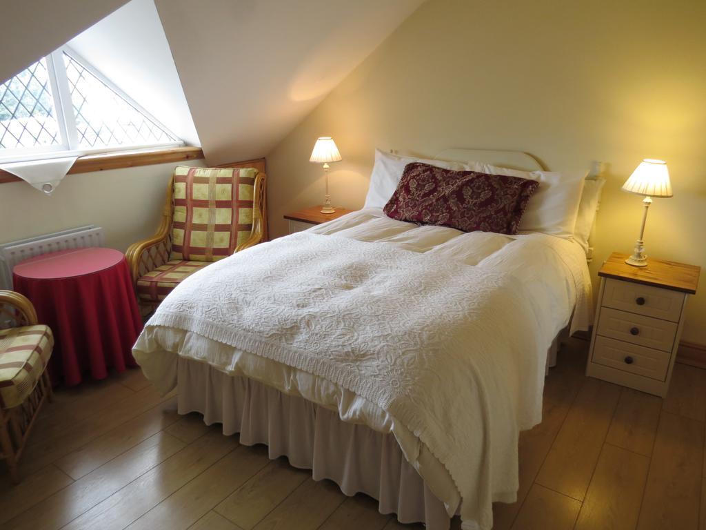 Grey Gables B&B 恩尼斯 外观 照片